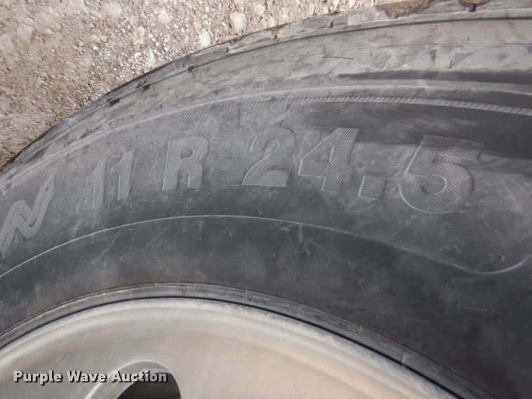 image for item DP4165 2007 International 5900i  semi truck