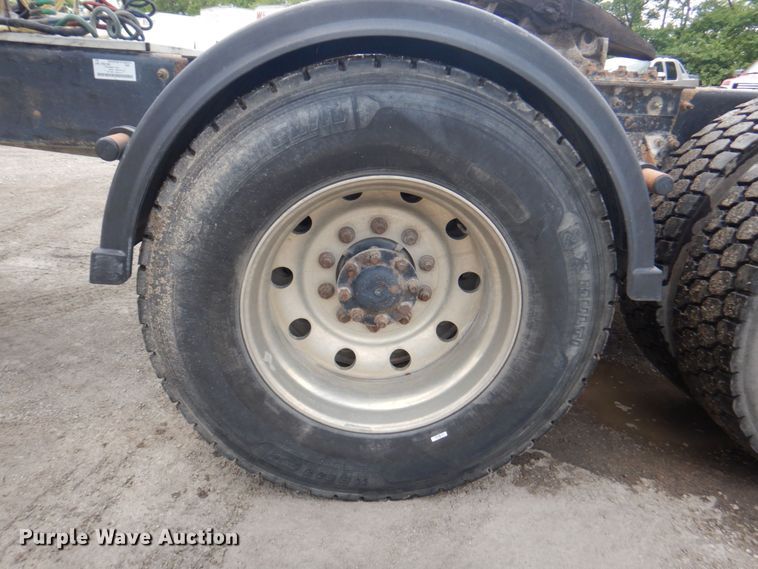 image for item DP4165 2007 International 5900i  semi truck