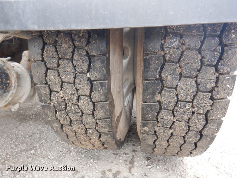 image for item DP4165 2007 International 5900i  semi truck