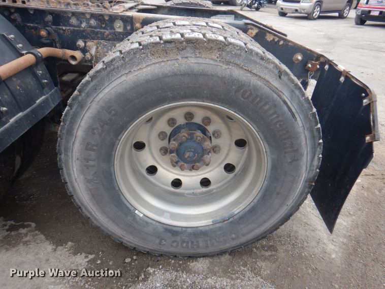 image for item DP4165 2007 International 5900i  semi truck