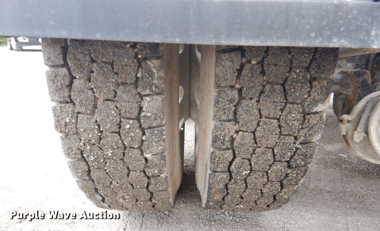 image for item DP4165 2007 International 5900i  semi truck