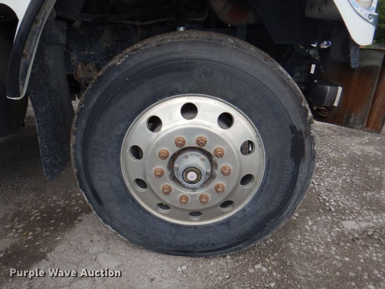 image for item DP4165 2007 International 5900i  semi truck