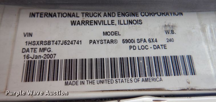 image for item DP4165 2007 International 5900i  semi truck
