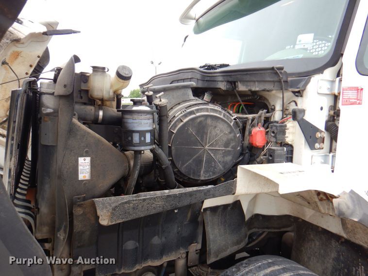 image for item DP4210 2008 International 7600  flatbed truck