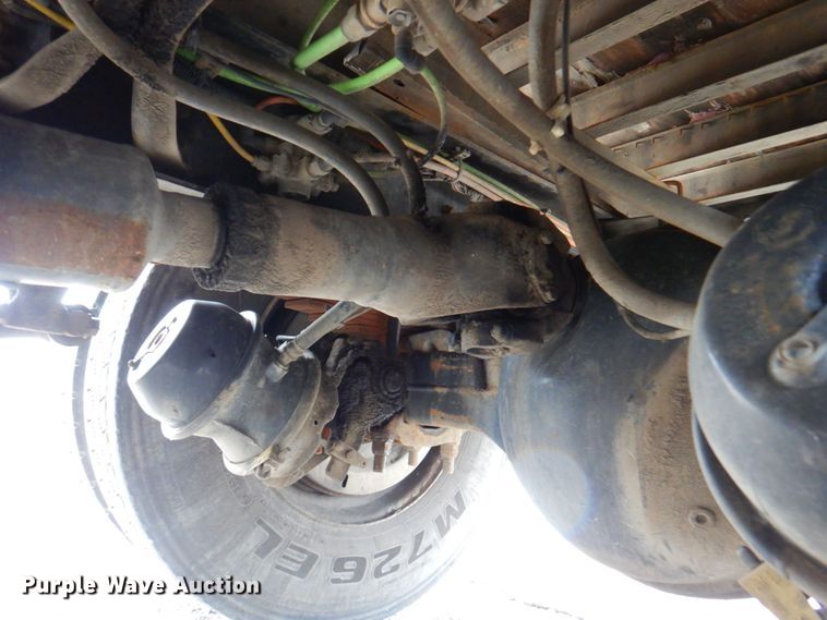 image for item DP4210 2008 International 7600  flatbed truck