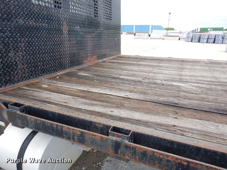 image for item DP4210 2008 International 7600  flatbed truck