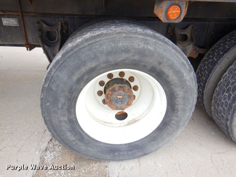 image for item DP4210 2008 International 7600  flatbed truck