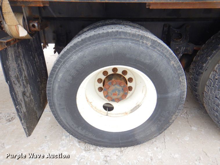 image for item DP4210 2008 International 7600  flatbed truck