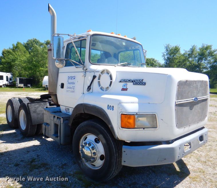 image for item DP4216 1994 Ford Aeromax L9000  semi truck