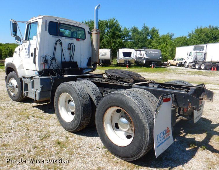 image for item DP4216 1994 Ford Aeromax L9000  semi truck