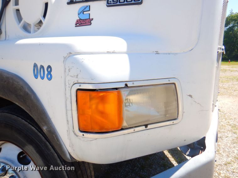 image for item DP4216 1994 Ford Aeromax L9000  semi truck
