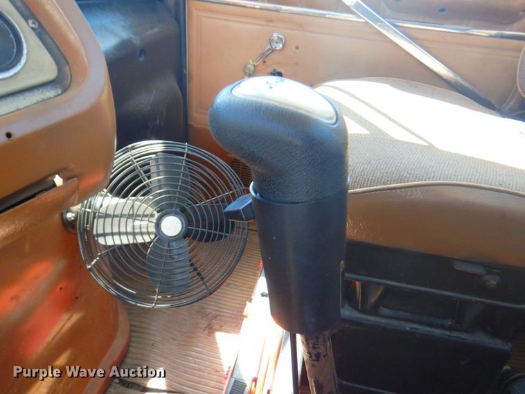 image for item DP4216 1994 Ford Aeromax L9000  semi truck