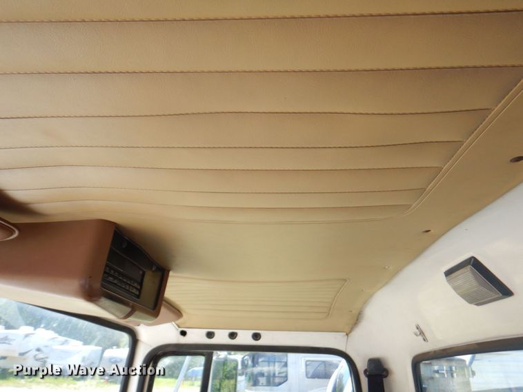 image for item DP4216 1994 Ford Aeromax L9000  semi truck