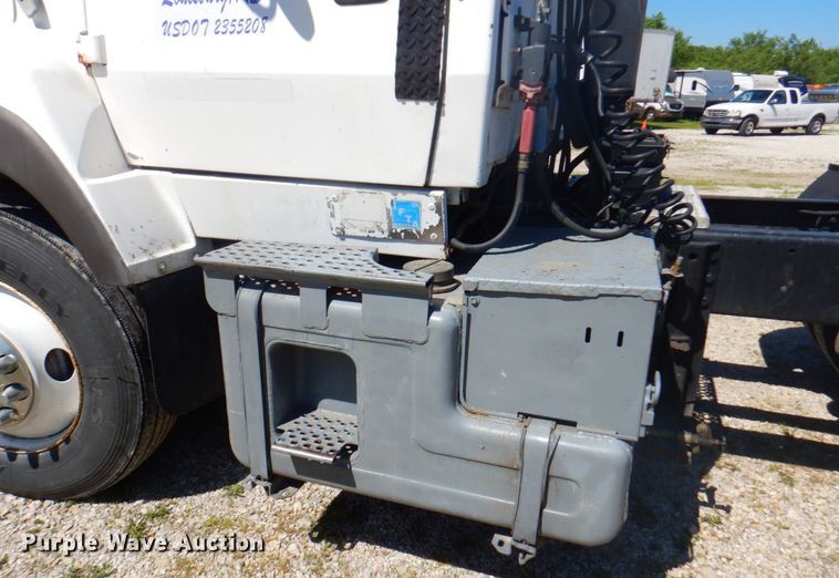 image for item DP4216 1994 Ford Aeromax L9000  semi truck