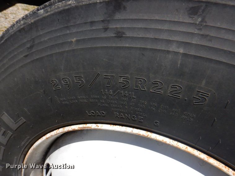 image for item DP4216 1994 Ford Aeromax L9000  semi truck