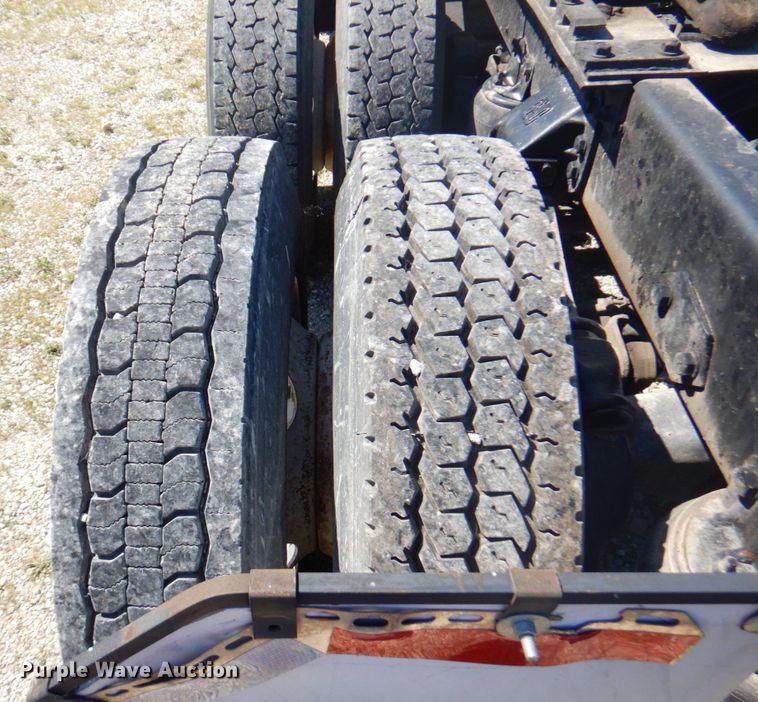 image for item DP4216 1994 Ford Aeromax L9000  semi truck