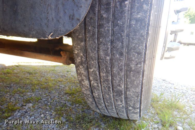 image for item DP4216 1994 Ford Aeromax L9000  semi truck