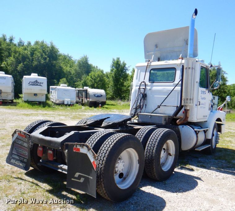 image for item DP4217 1995 WhiteGMC WG  semi truck