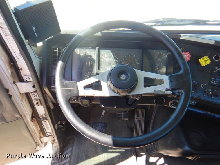 image for item DP4217 1995 WhiteGMC WG  semi truck