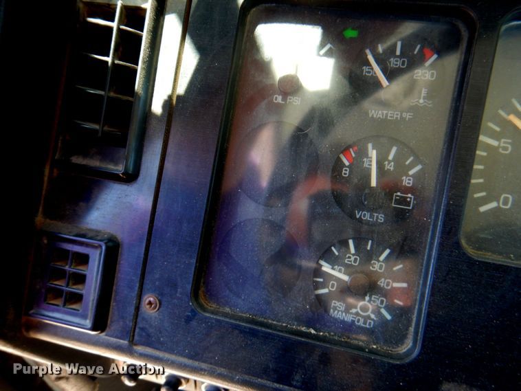 image for item DP4217 1995 WhiteGMC WG  semi truck