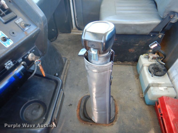 image for item DP4217 1995 WhiteGMC WG  semi truck