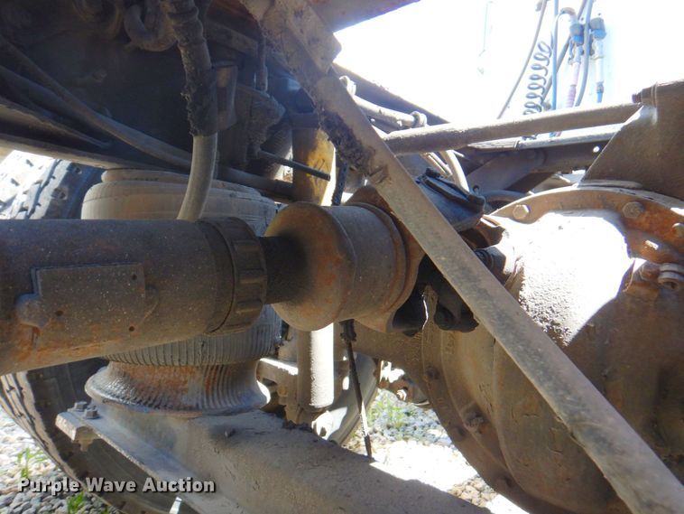 image for item DP4217 1995 WhiteGMC WG  semi truck