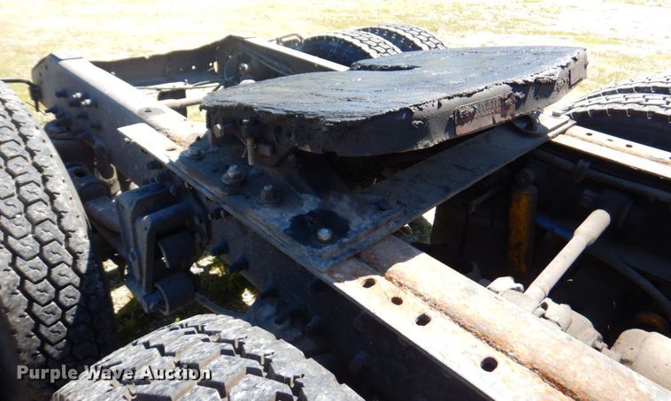 image for item DP4217 1995 WhiteGMC WG  semi truck