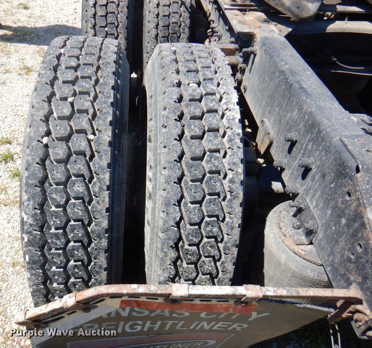 image for item DP4217 1995 WhiteGMC WG  semi truck