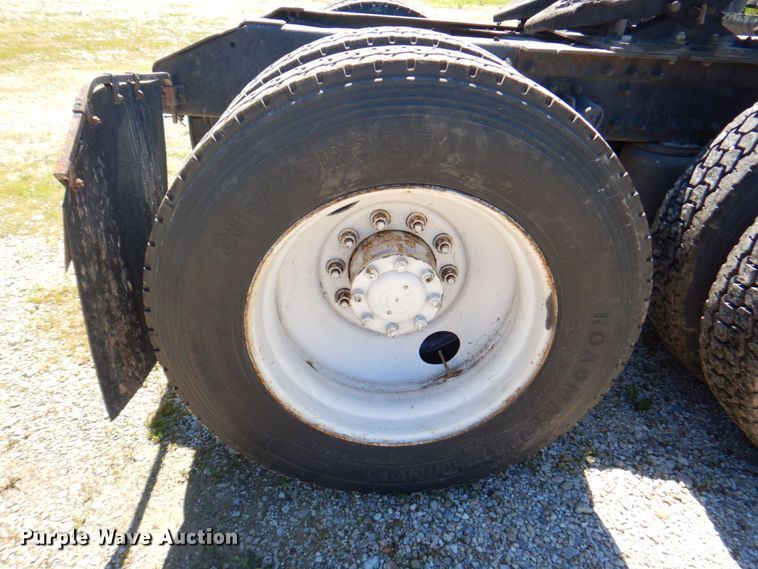 image for item DP4217 1995 WhiteGMC WG  semi truck