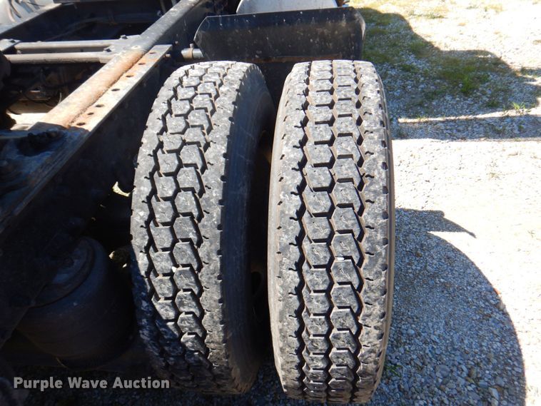 image for item DP4217 1995 WhiteGMC WG  semi truck