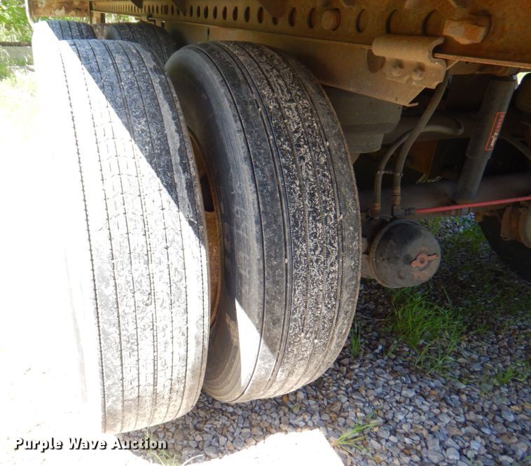 image for item DP4218 2005 Wabash  dry van trailer