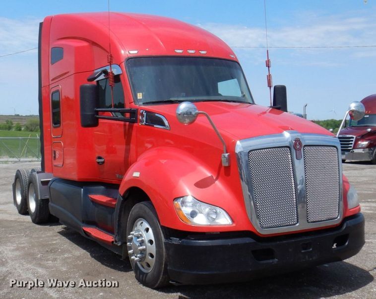 image for item DP5511 2014 Kenworth T680  semi truck