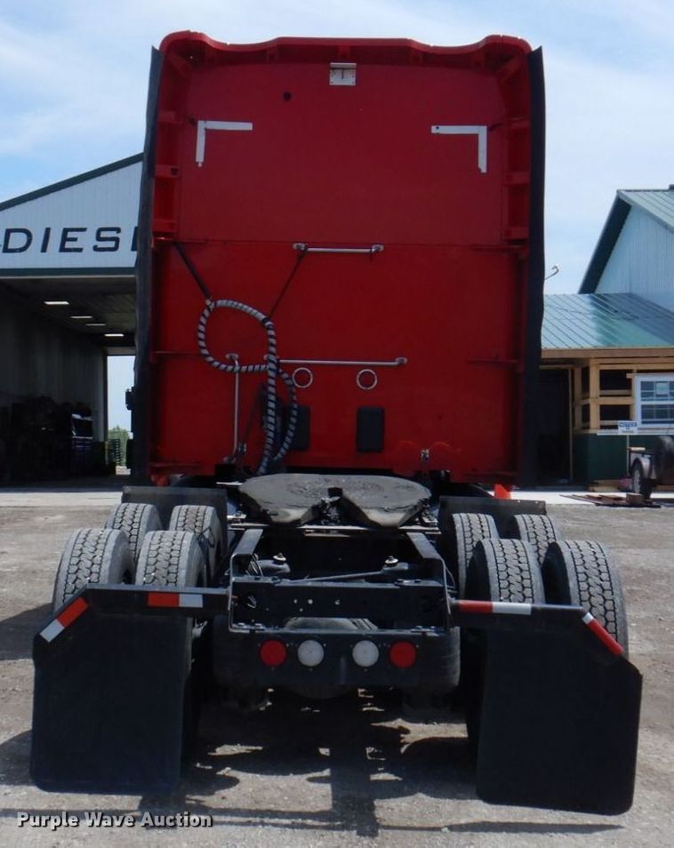 image for item DP5511 2014 Kenworth T680  semi truck