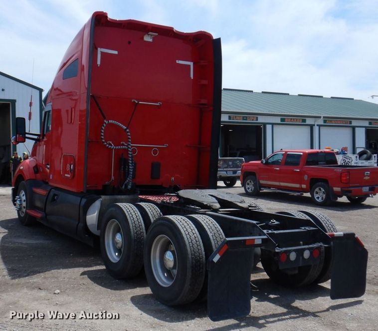image for item DP5511 2014 Kenworth T680  semi truck