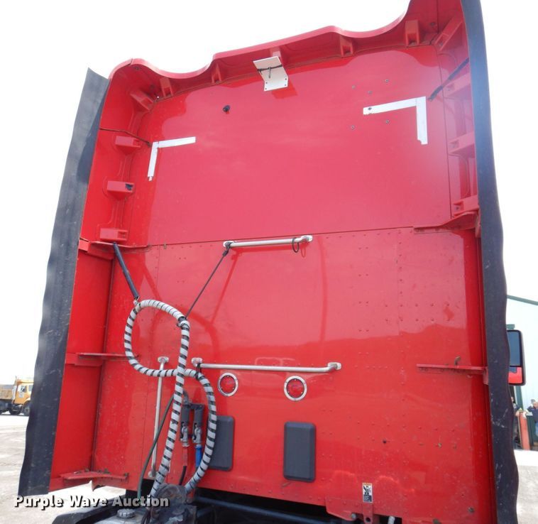 image for item DP5511 2014 Kenworth T680  semi truck