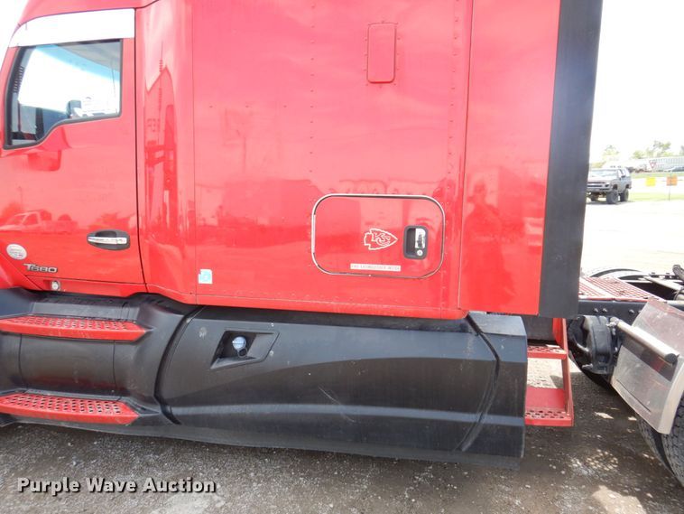 image for item DP5511 2014 Kenworth T680  semi truck