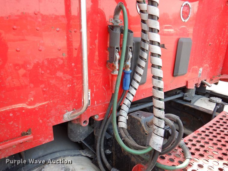 image for item DP5511 2014 Kenworth T680  semi truck