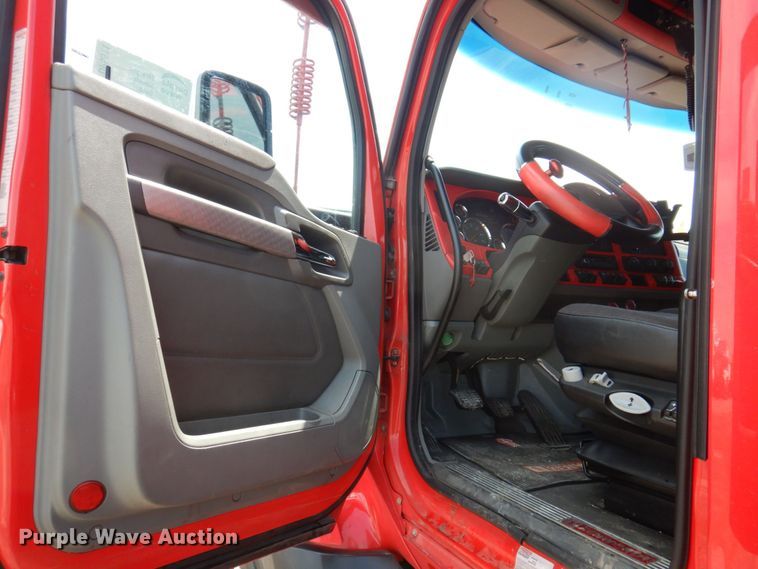 image for item DP5511 2014 Kenworth T680  semi truck