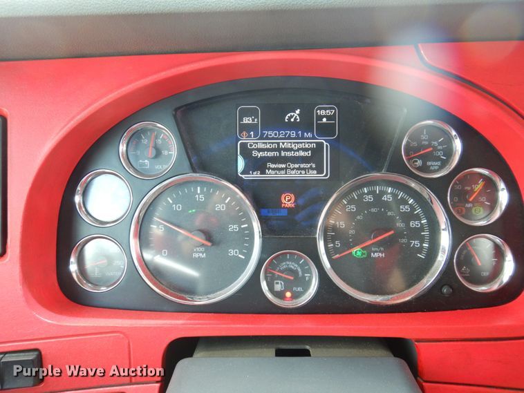 image for item DP5511 2014 Kenworth T680  semi truck