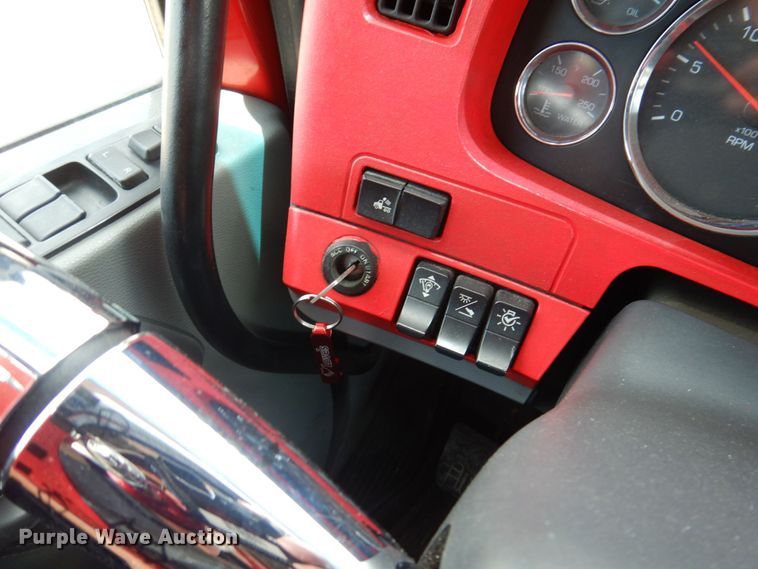 image for item DP5511 2014 Kenworth T680  semi truck