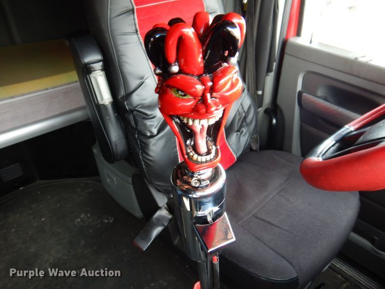 image for item DP5511 2014 Kenworth T680  semi truck