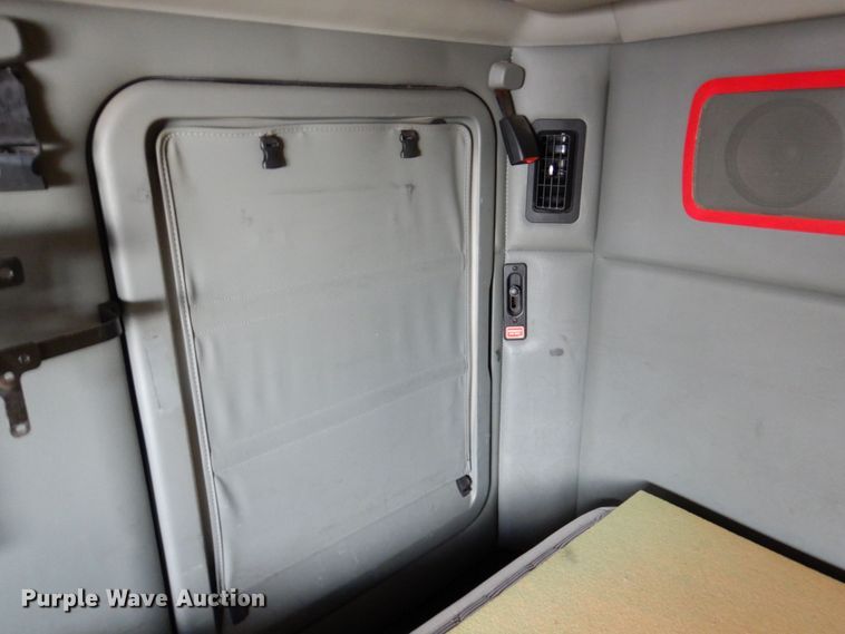 image for item DP5511 2014 Kenworth T680  semi truck