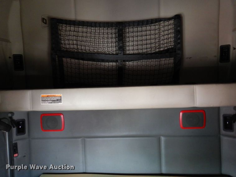 image for item DP5511 2014 Kenworth T680  semi truck