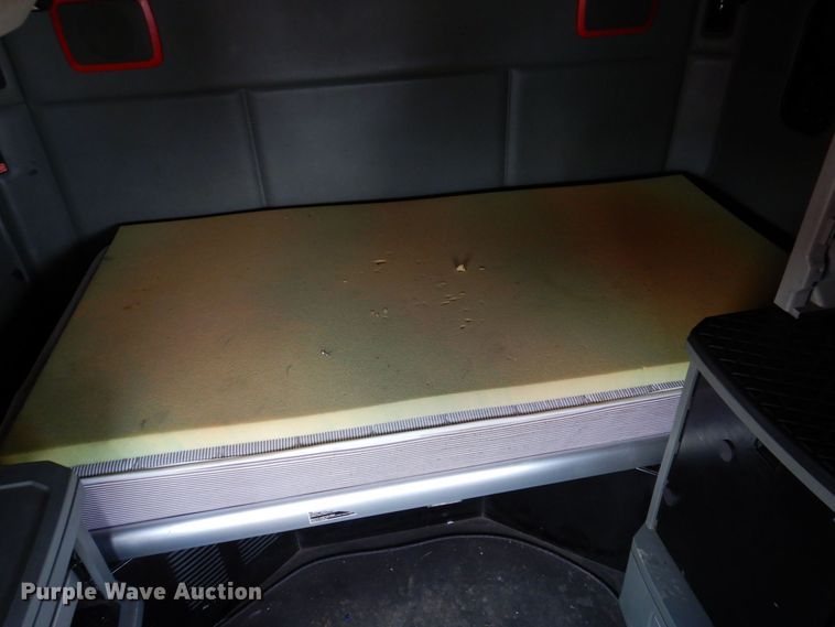 image for item DP5511 2014 Kenworth T680  semi truck