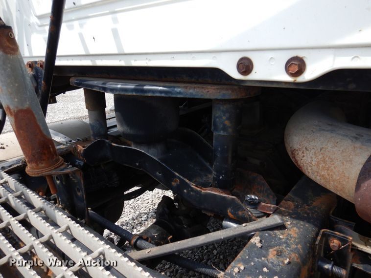 image for item DP5515 2004 Mack CX613  semi truck