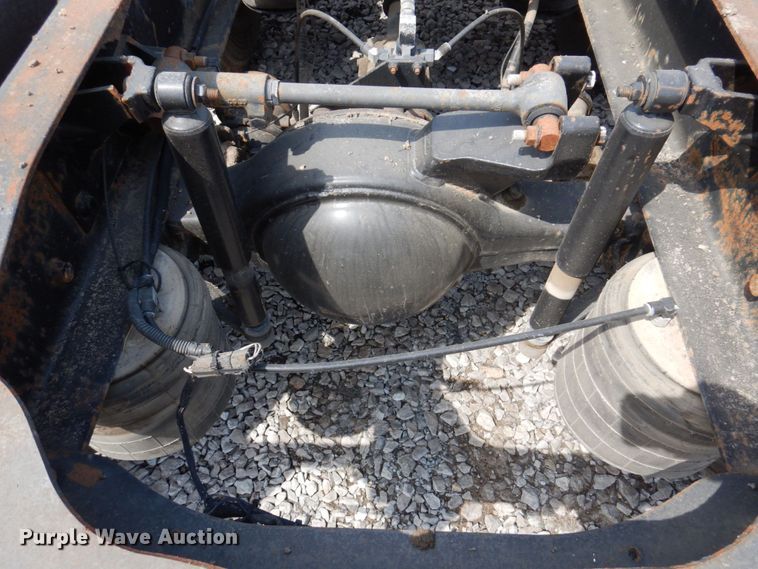 image for item DP5515 2004 Mack CX613  semi truck