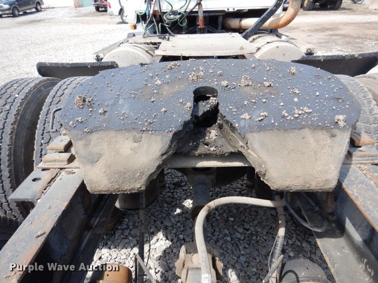 image for item DP5515 2004 Mack CX613  semi truck