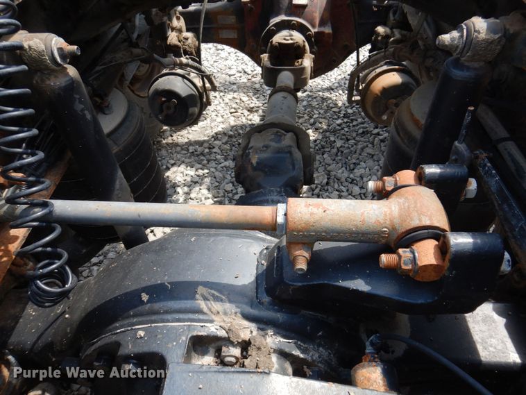 image for item DP5515 2004 Mack CX613  semi truck