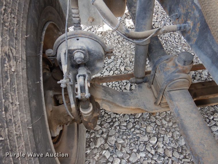 image for item DP5515 2004 Mack CX613  semi truck