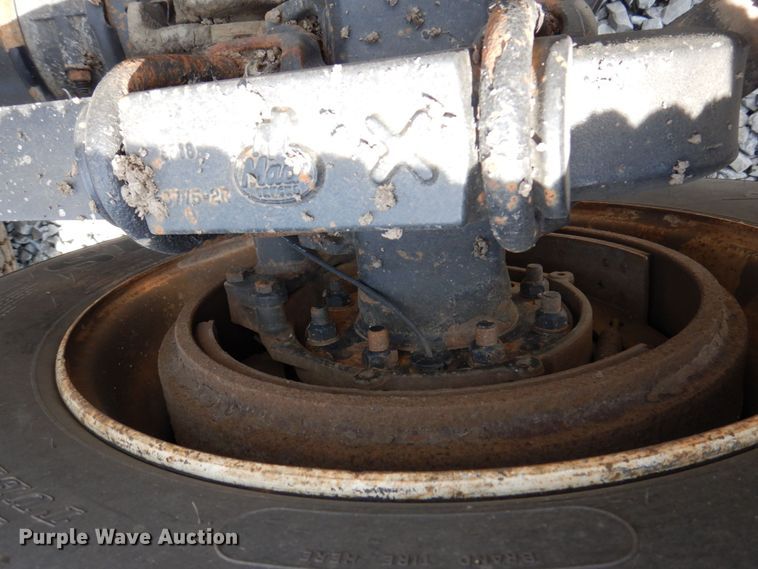 image for item DP5515 2004 Mack CX613  semi truck